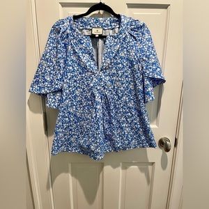 Tuckernuck + Cameran Eubanks Blooms on Broad
Finley Flutter Sleeves Top Size M